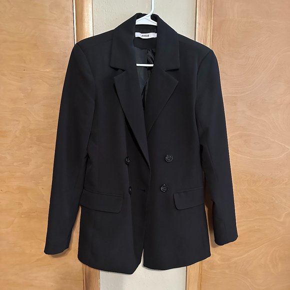 Blazer - Picture 1 of 2